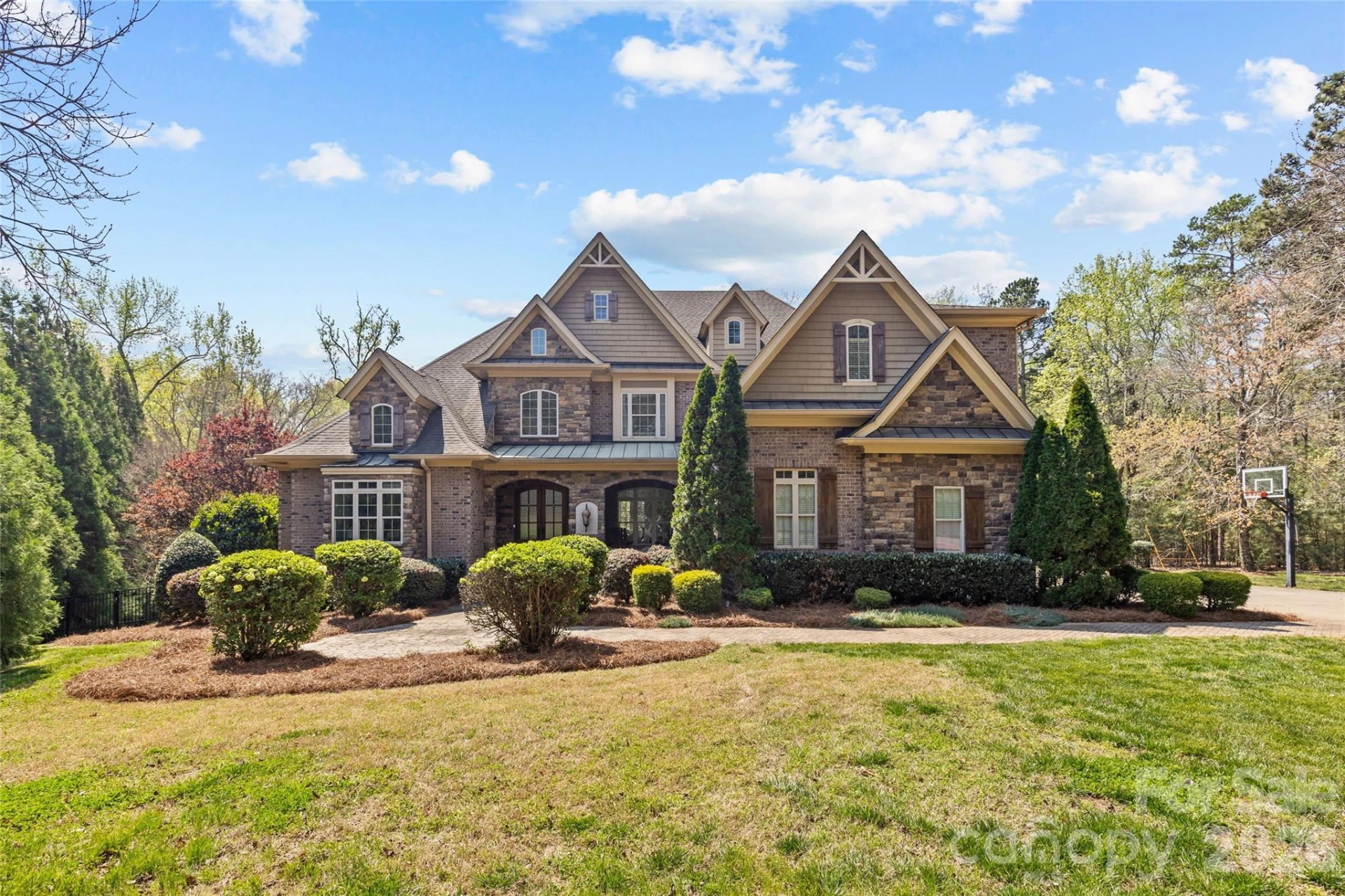 253 Old Post Road
