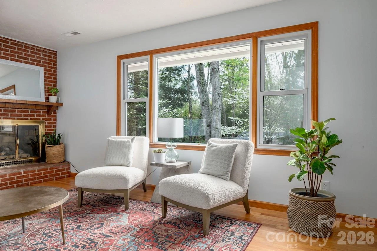 19 Wentworth Avenue - Photo 2