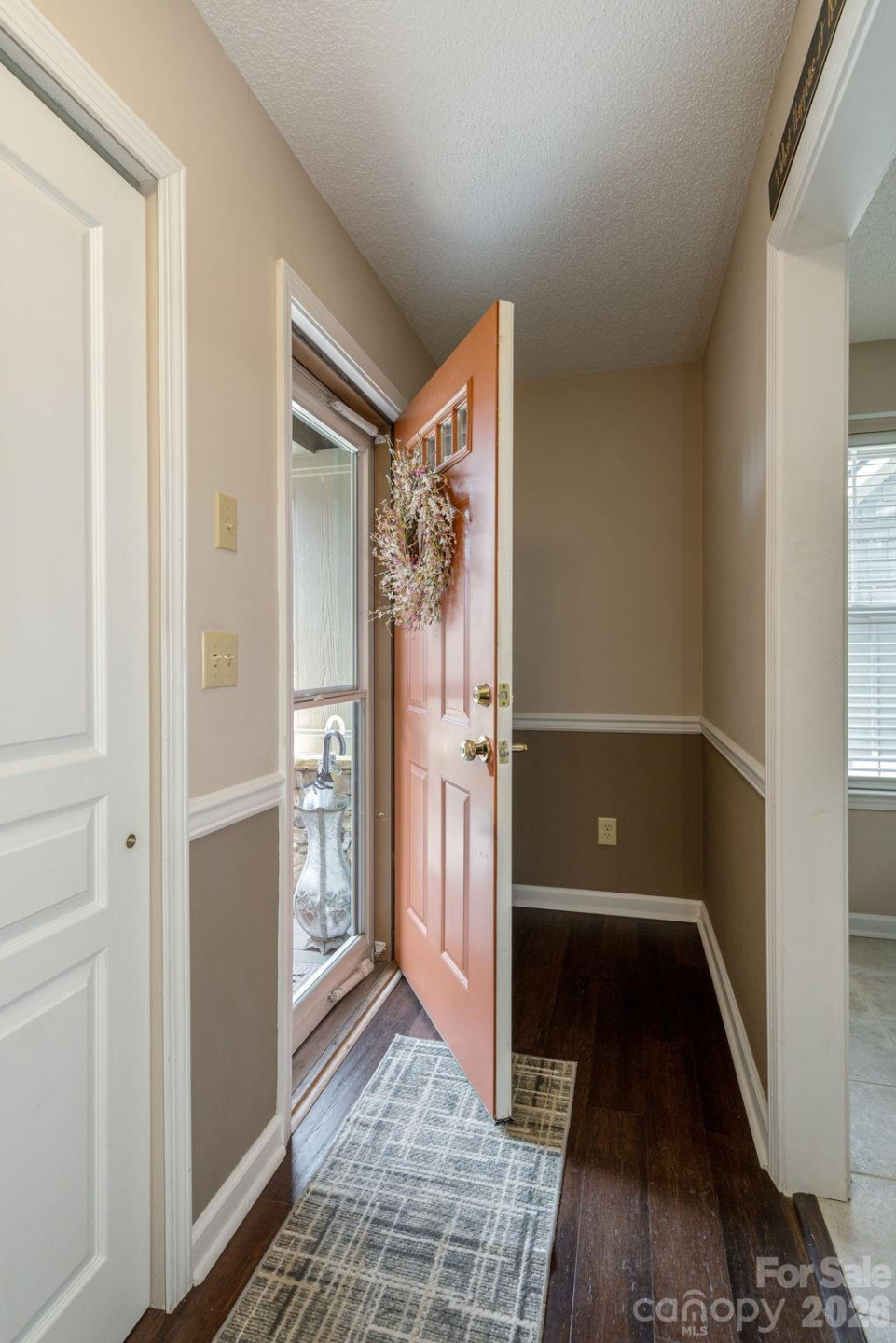 501 Fox Den Court - Photo 4