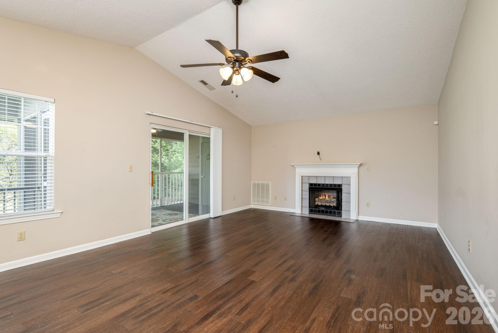 501 Fox Den Court - Photo 6