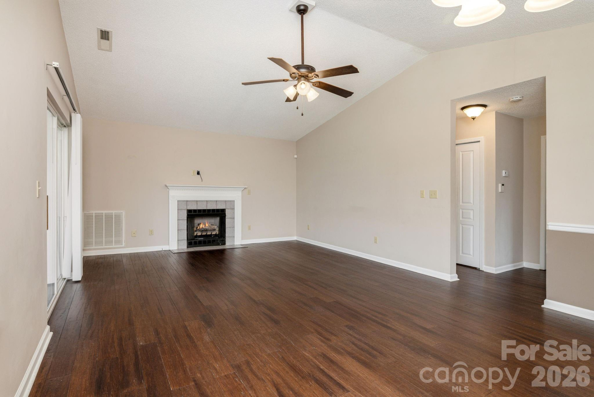 501 Fox Den Court - Photo 7