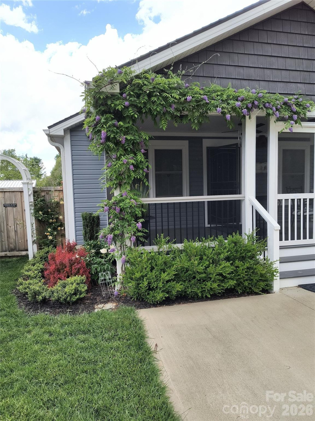 482 Booker Street - Photo 4