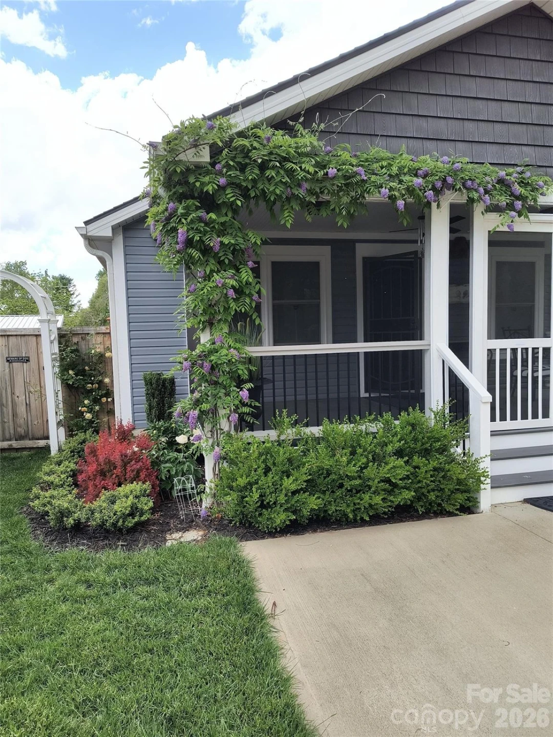 482 Booker Street - Photo 4