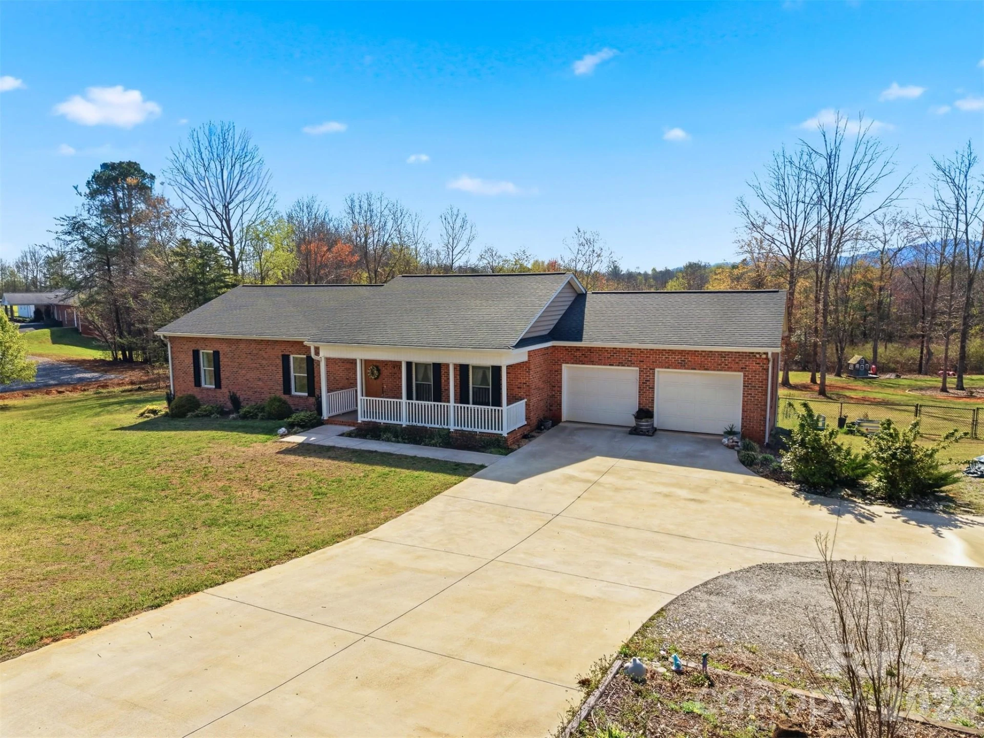 976 Amherst Road