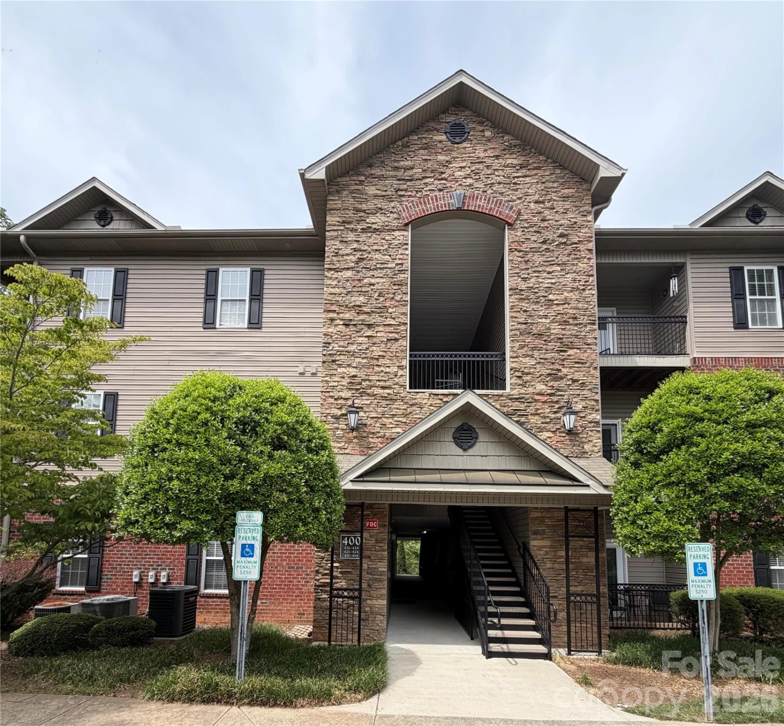 413 Appeldoorn Circle #413