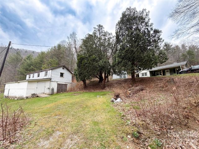 658 Upper Hanging Rock Road, Spruce Pine, NC, 28777