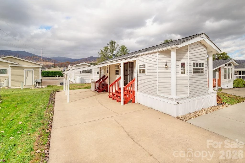 52 Strollers Lane - Photo 2