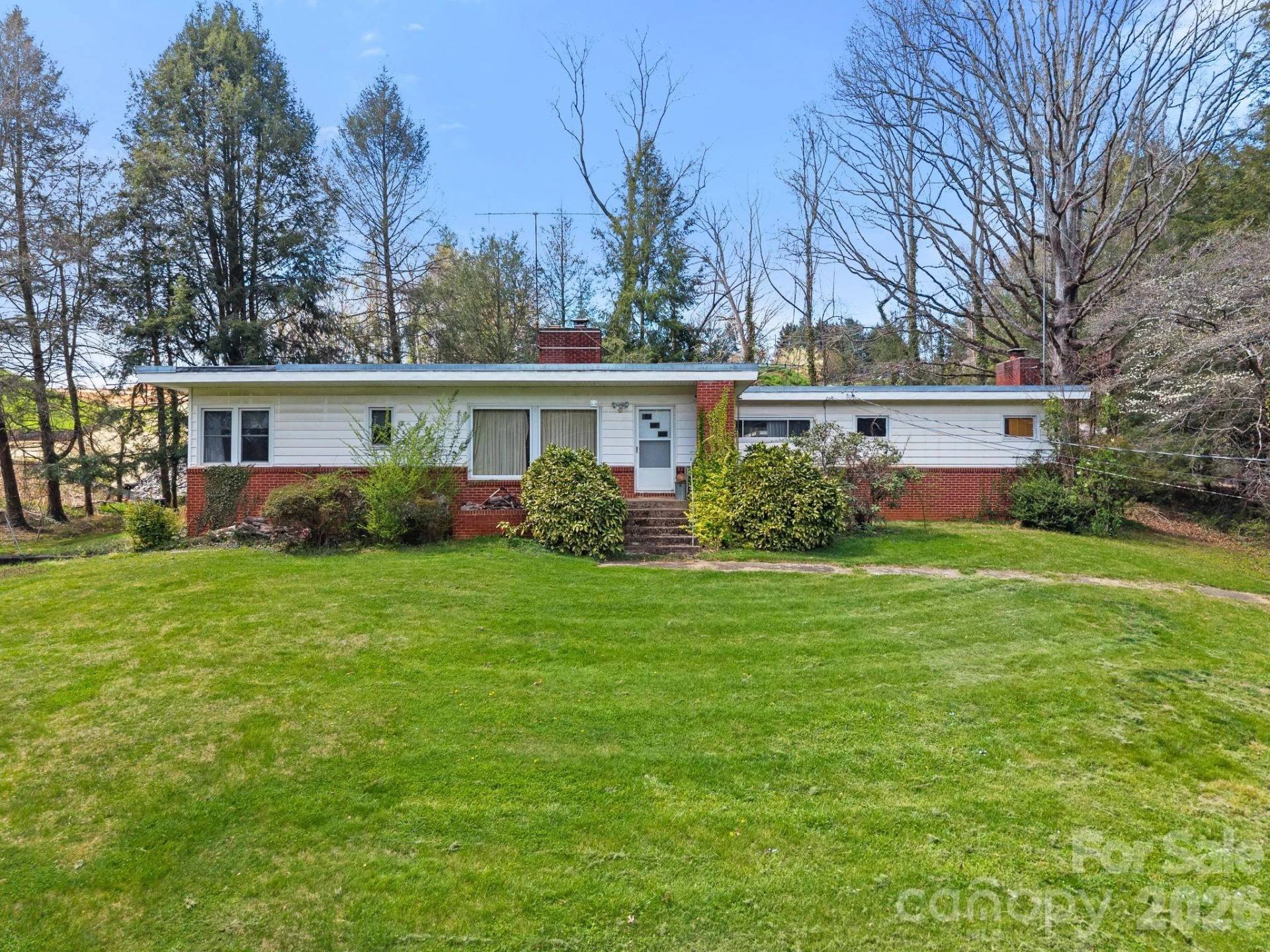 7 Acton Woods Road