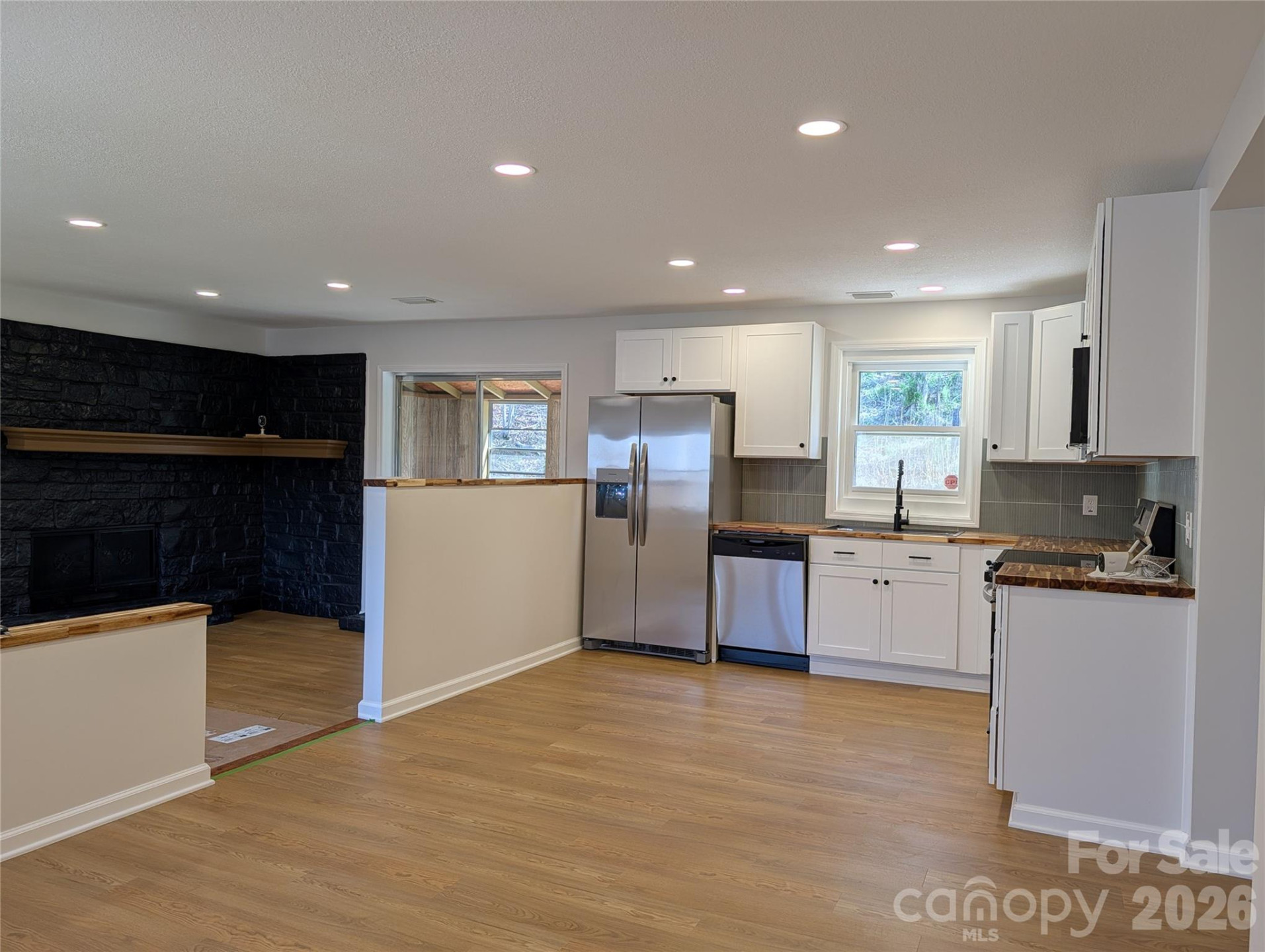 945 Summers Road - Photo 3