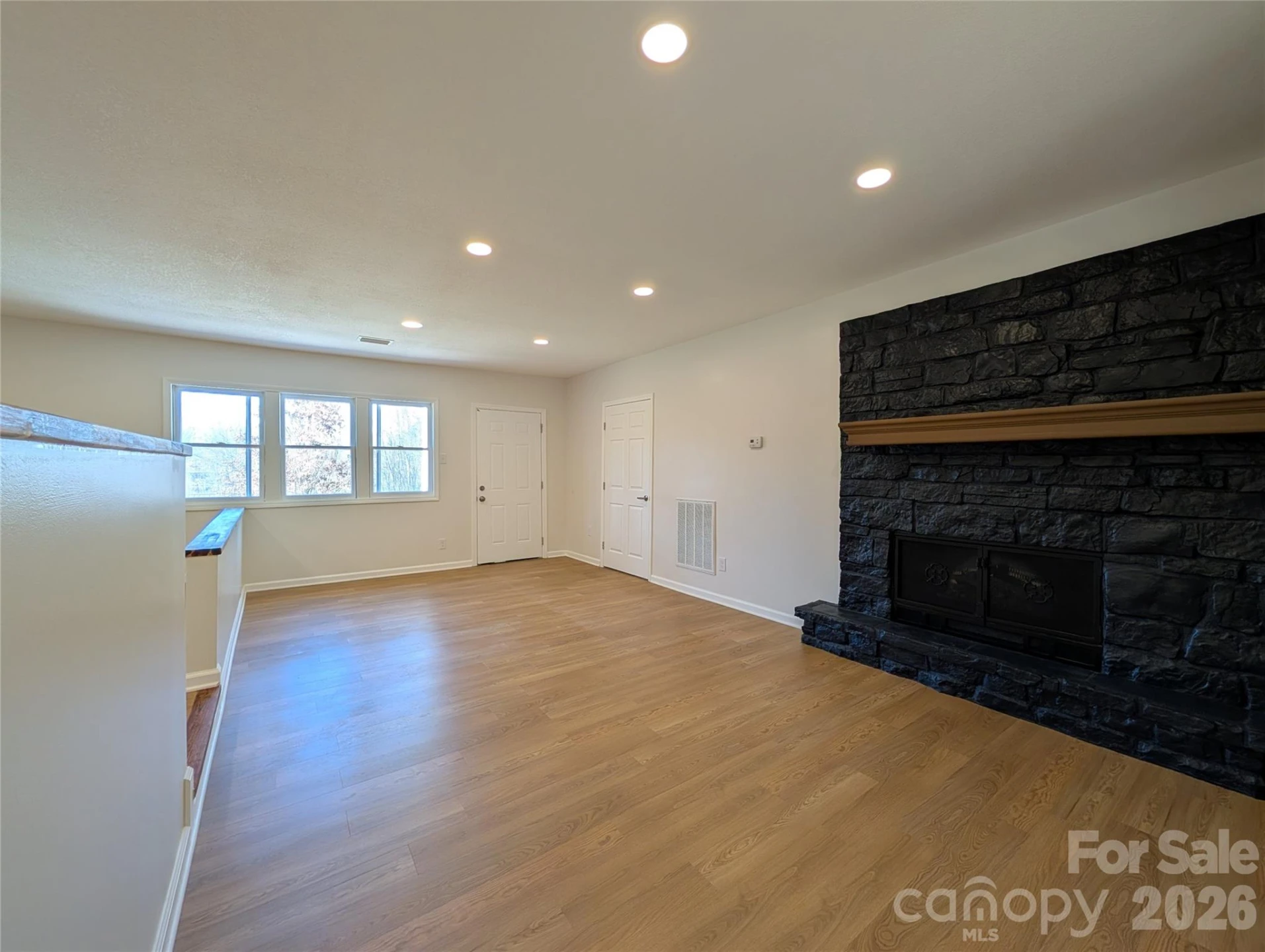 945 Summers Road - Photo 7