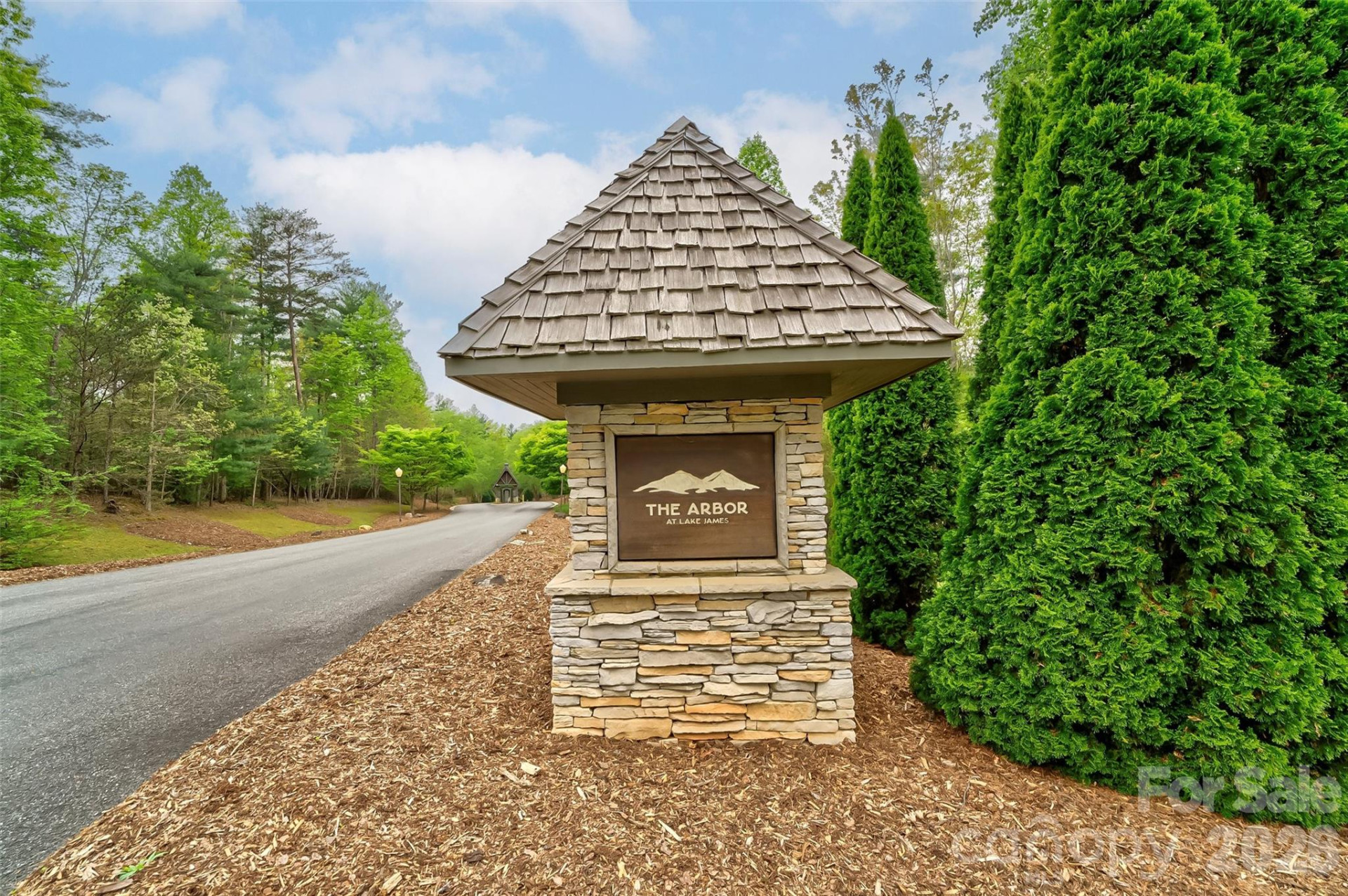 521 Waters Edge Drive - Photo 40