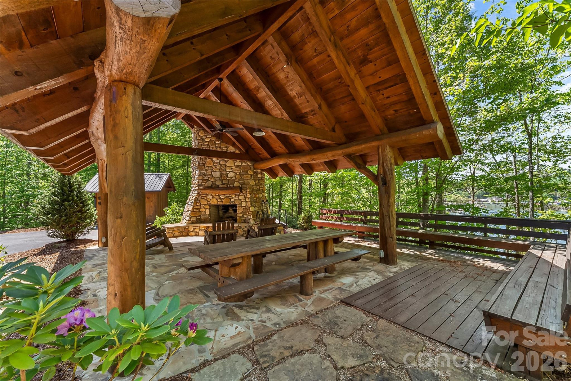 521 Waters Edge Drive - Photo 41