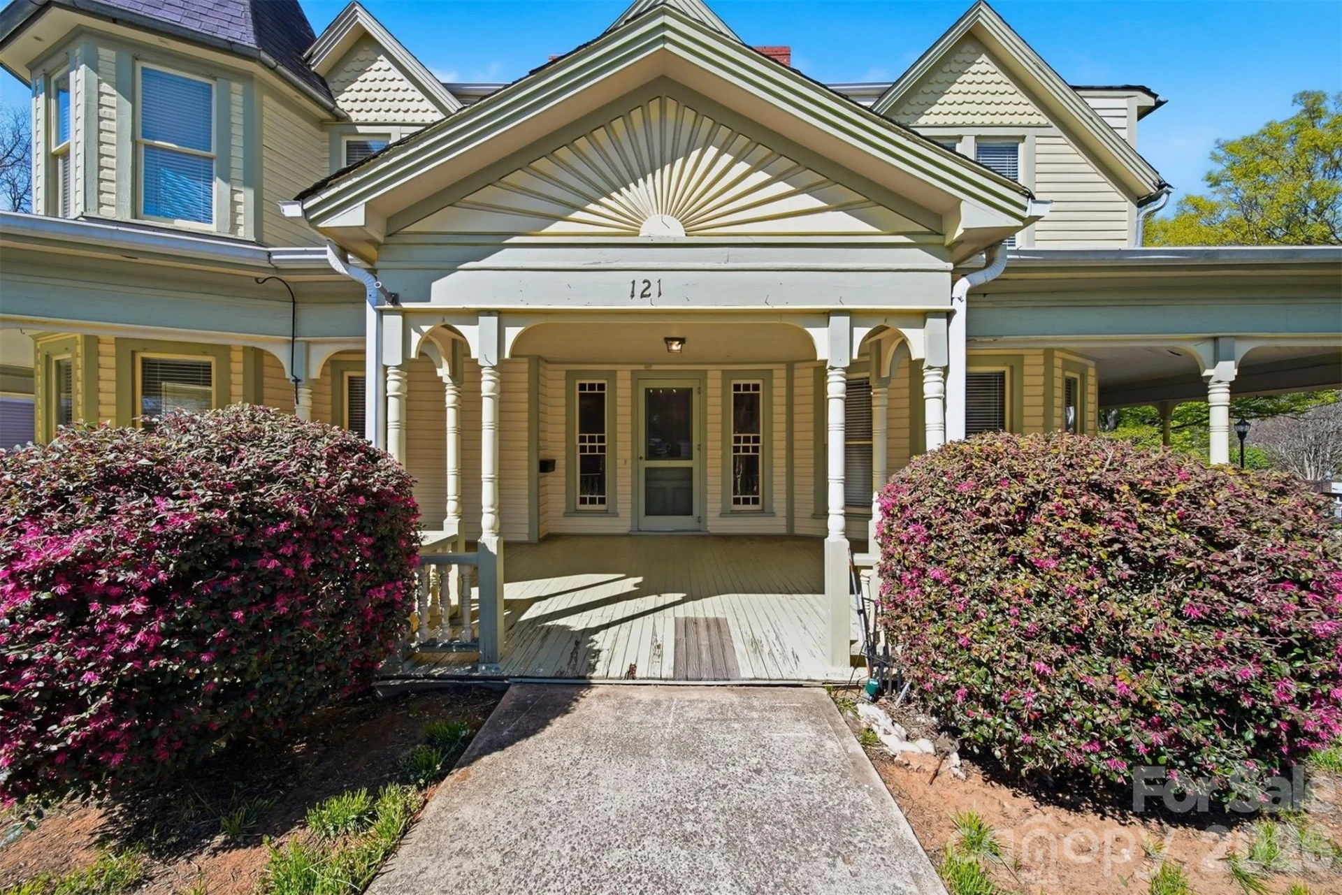 121 5th Avenue - Photo 2