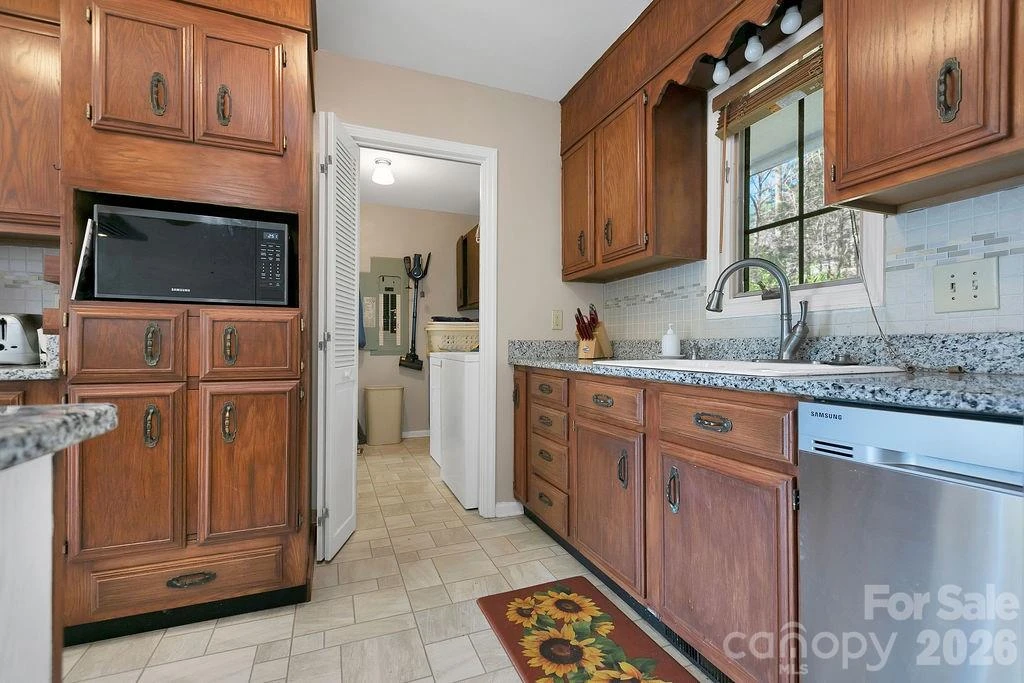 1621 Glen Cannon Drive - Photo 16