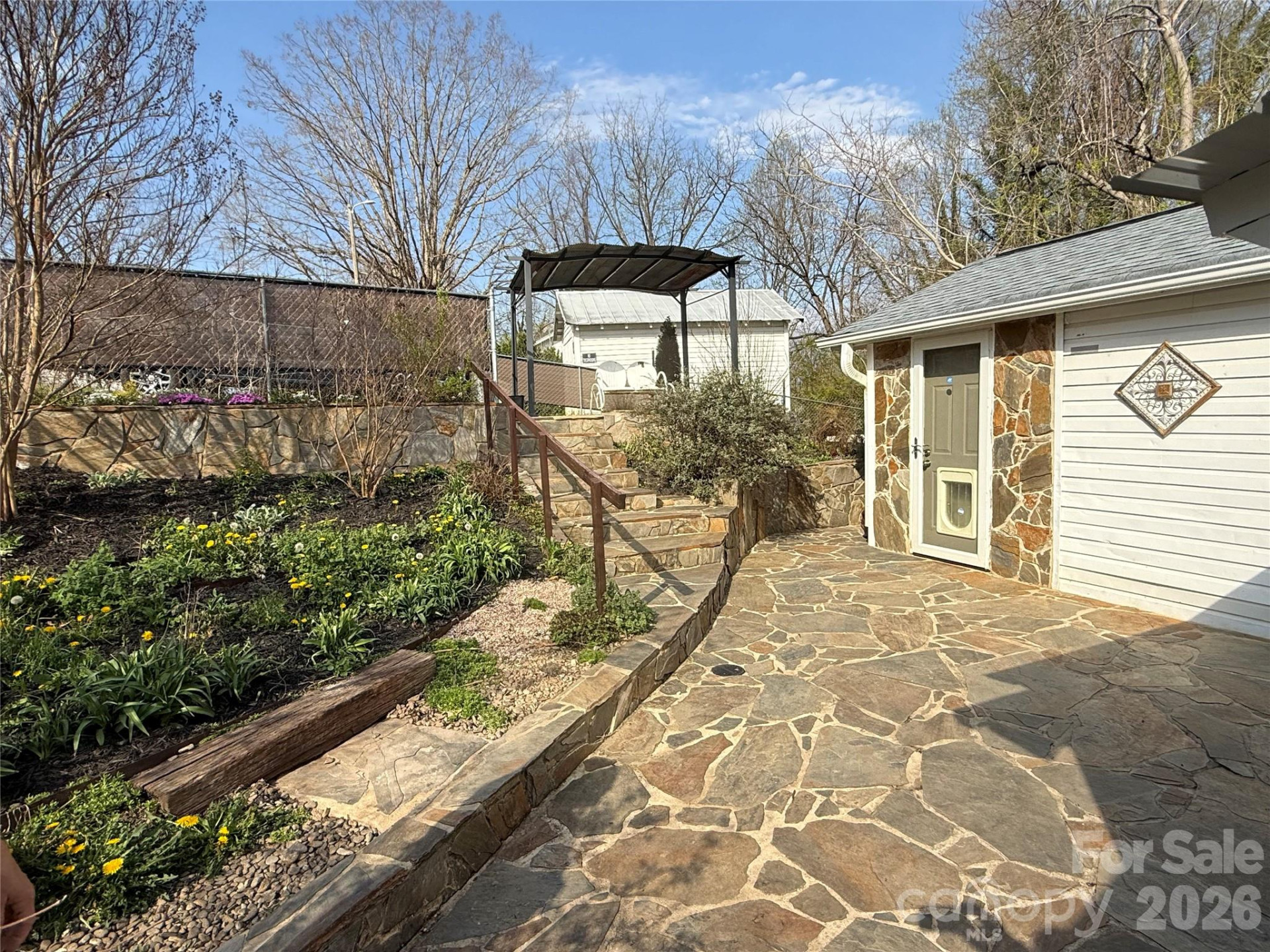 119 Seagle Street - Photo 5