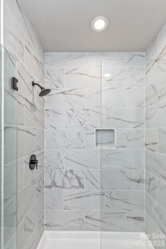 233 EDGEWOOD Road - Photo 3