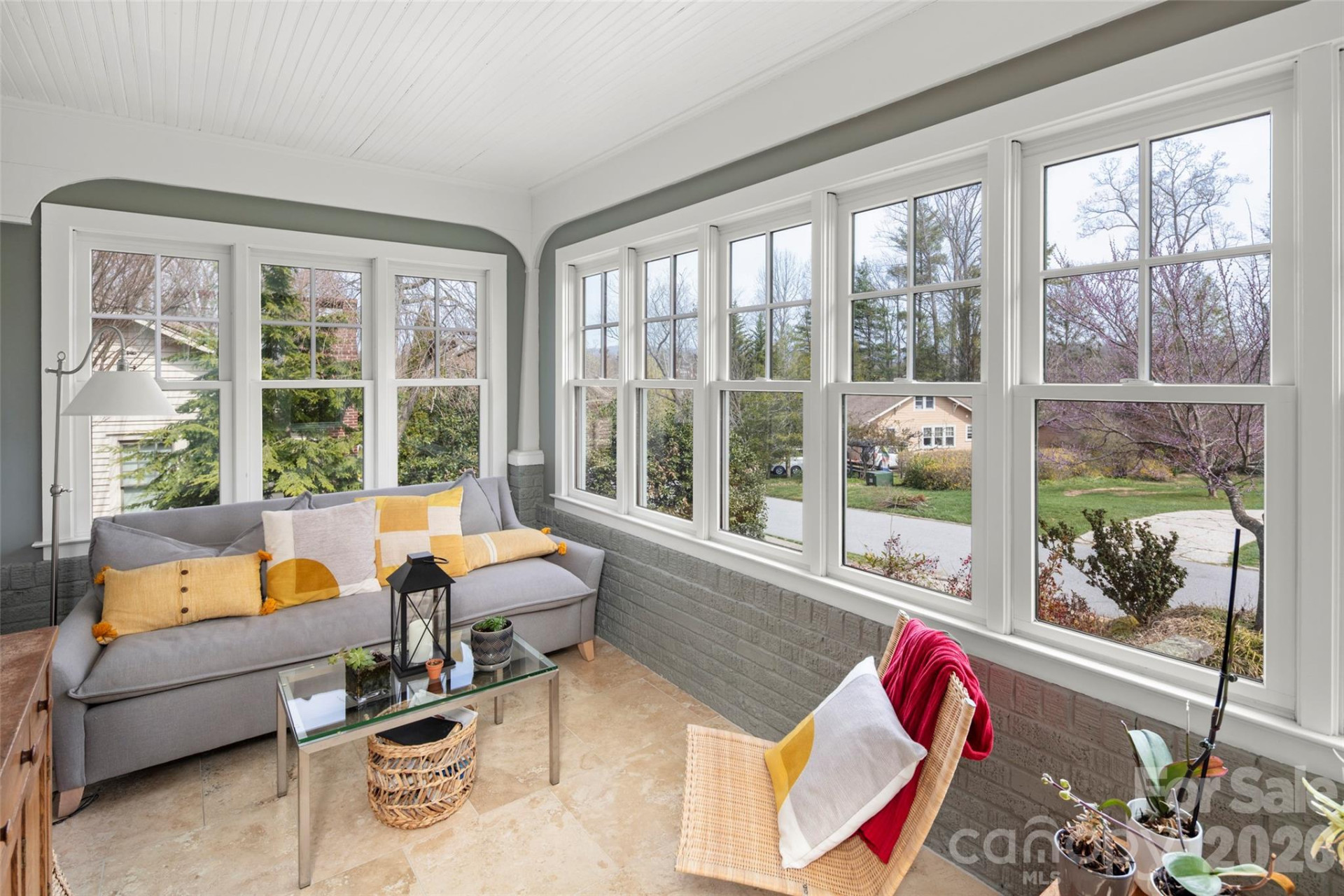 1717 Clairmont Drive - Photo 4