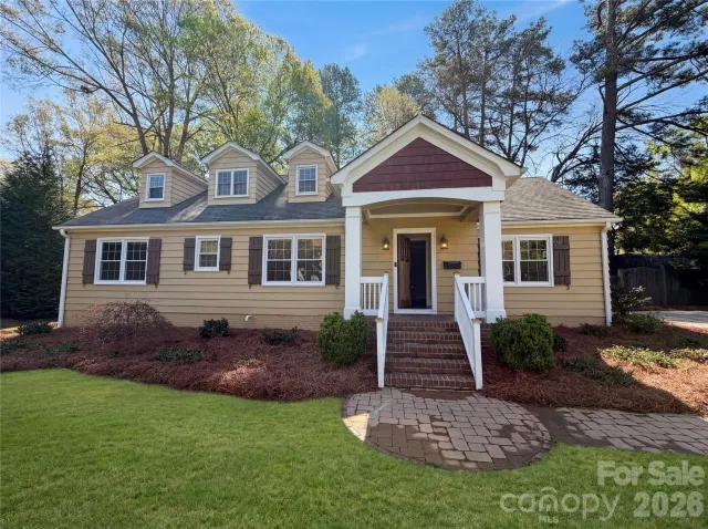 4467 Woodlark Lane