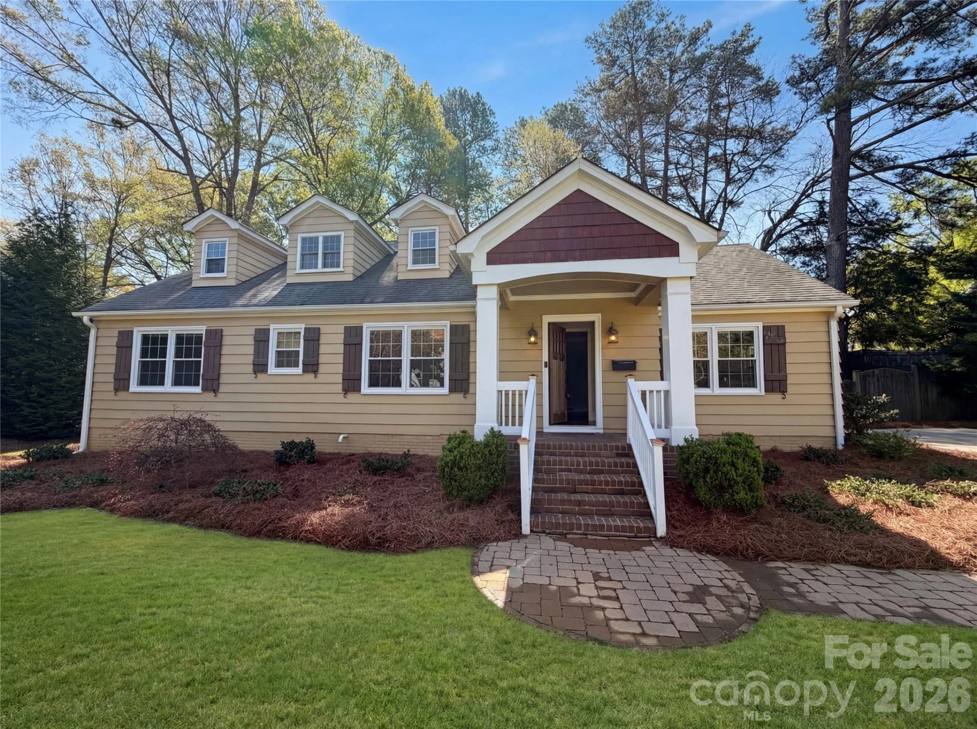 4467 Woodlark Lane
