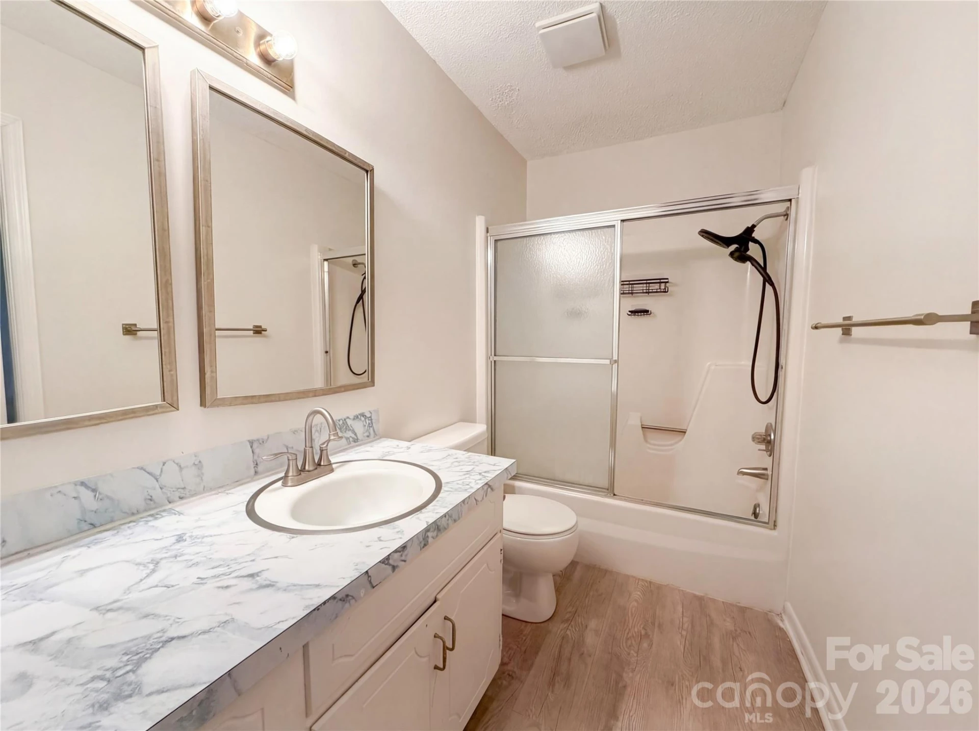 121 Pelham Lane - Photo 11
