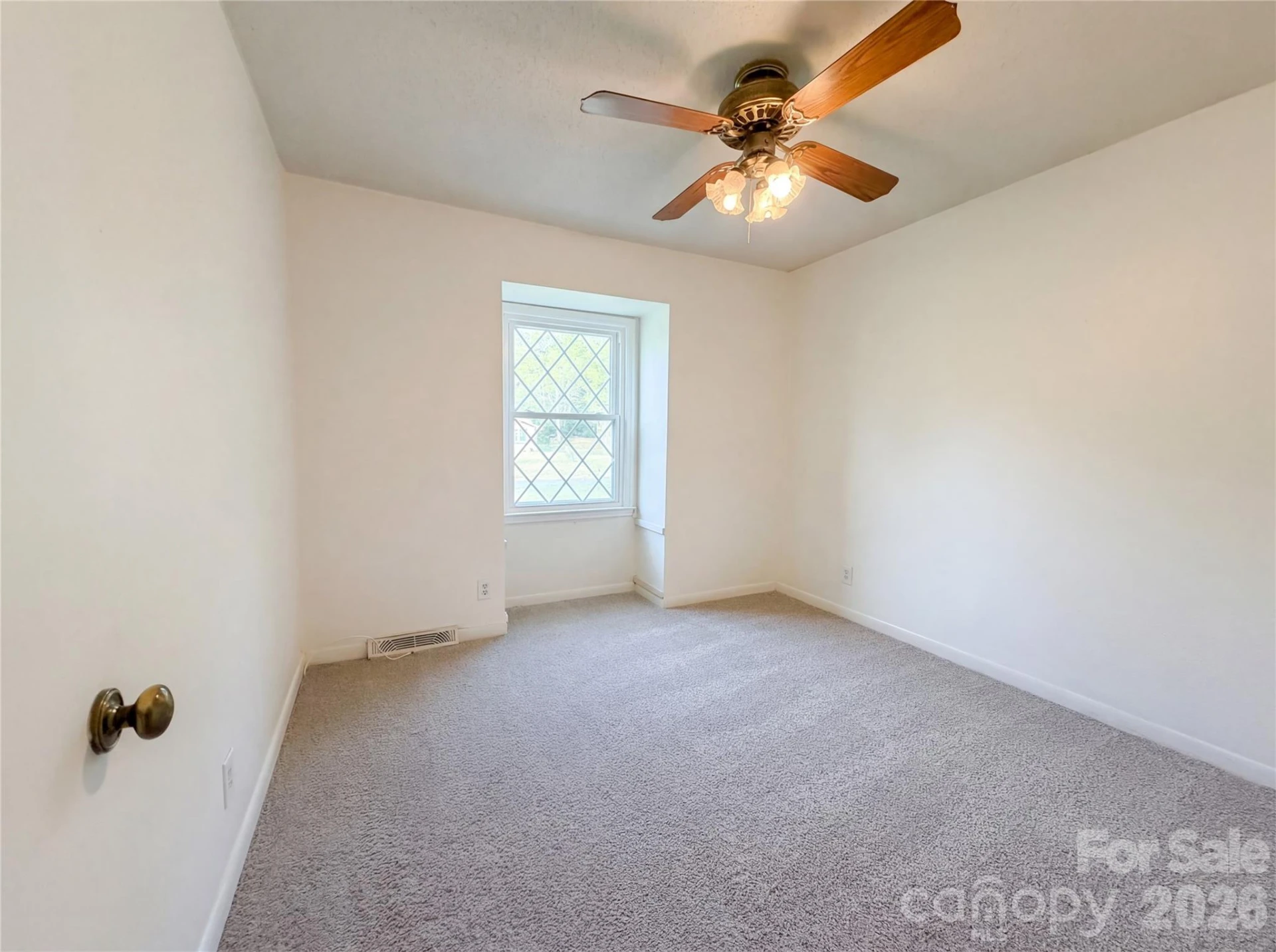 121 Pelham Lane - Photo 13
