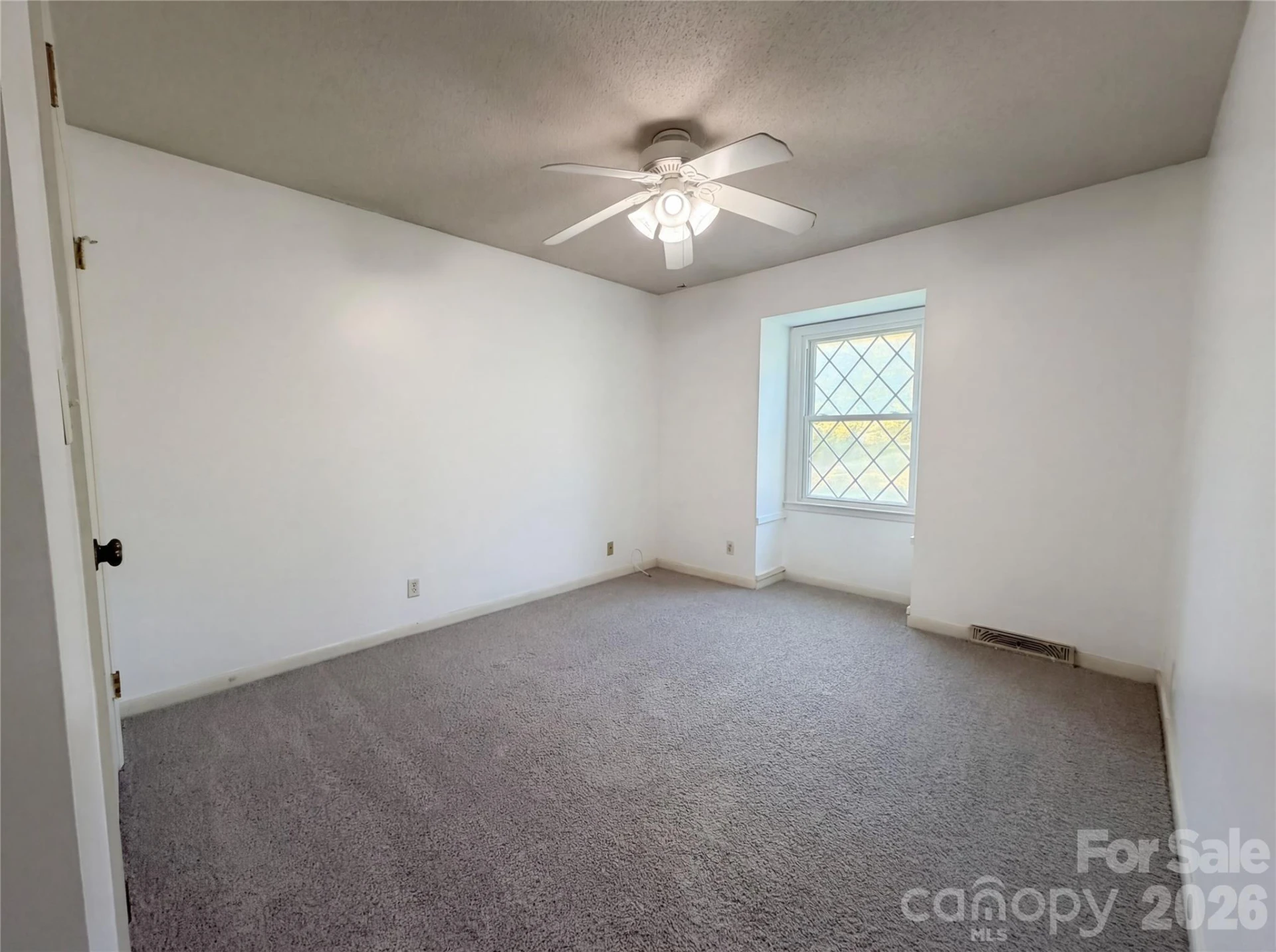 121 Pelham Lane - Photo 14