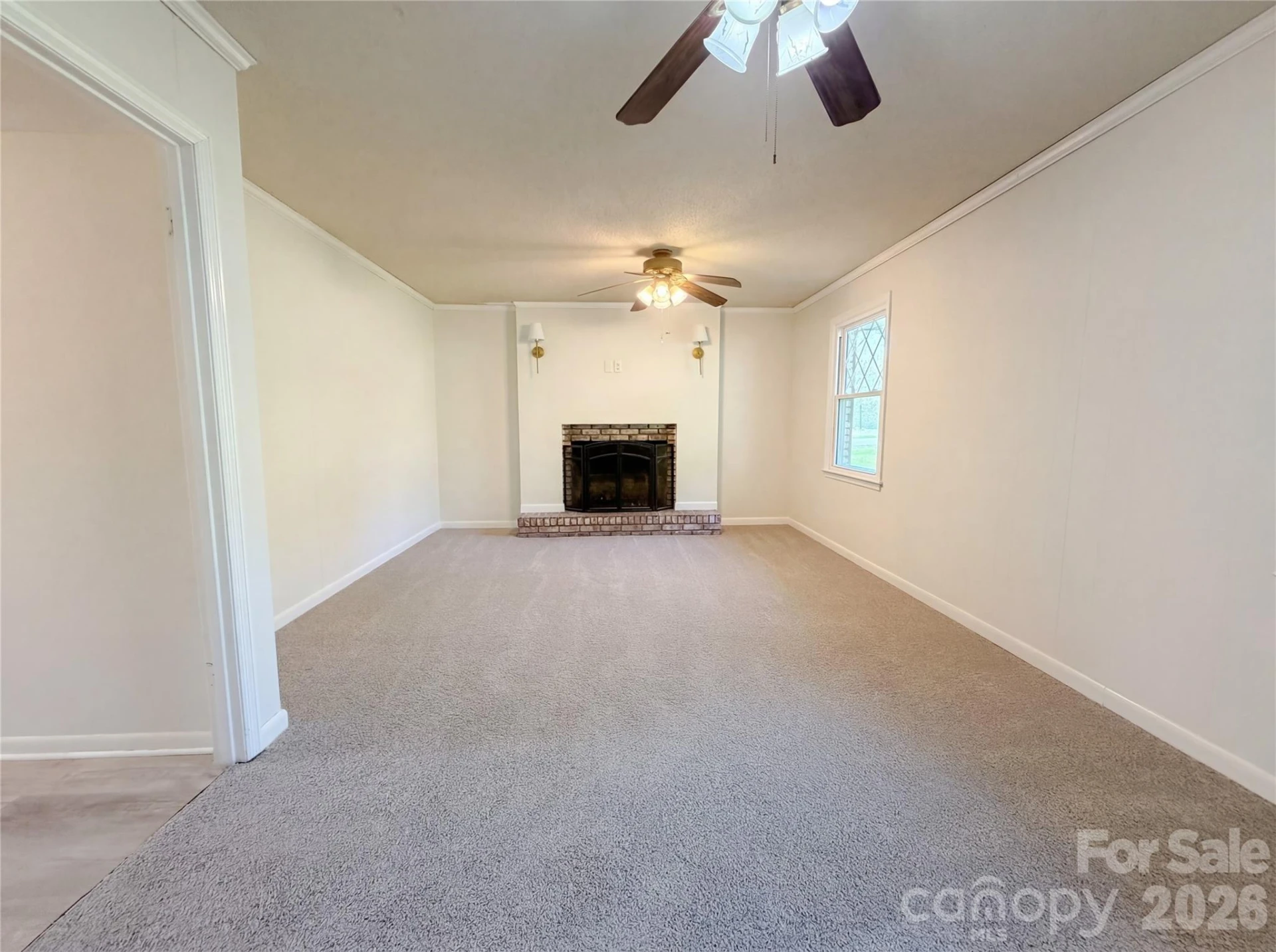 121 Pelham Lane - Photo 3