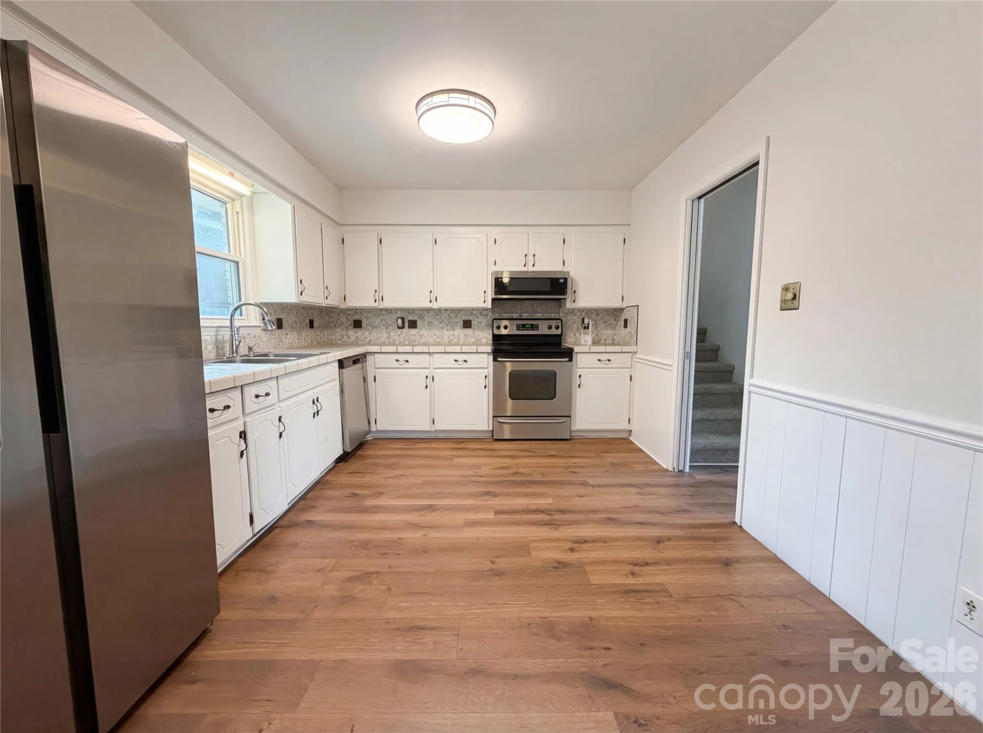 121 Pelham Lane - Photo 10