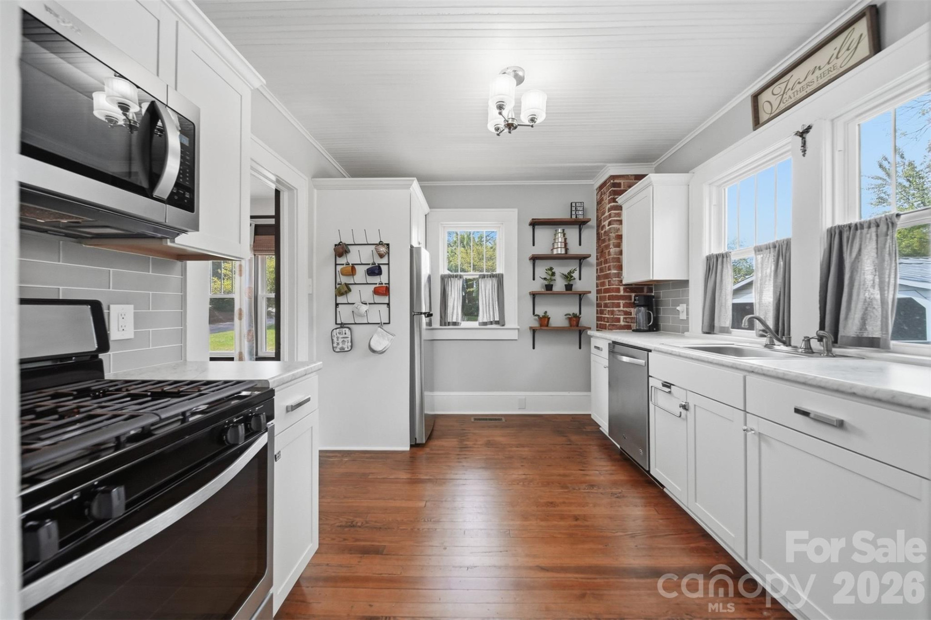 201 East Avenue - Photo 11