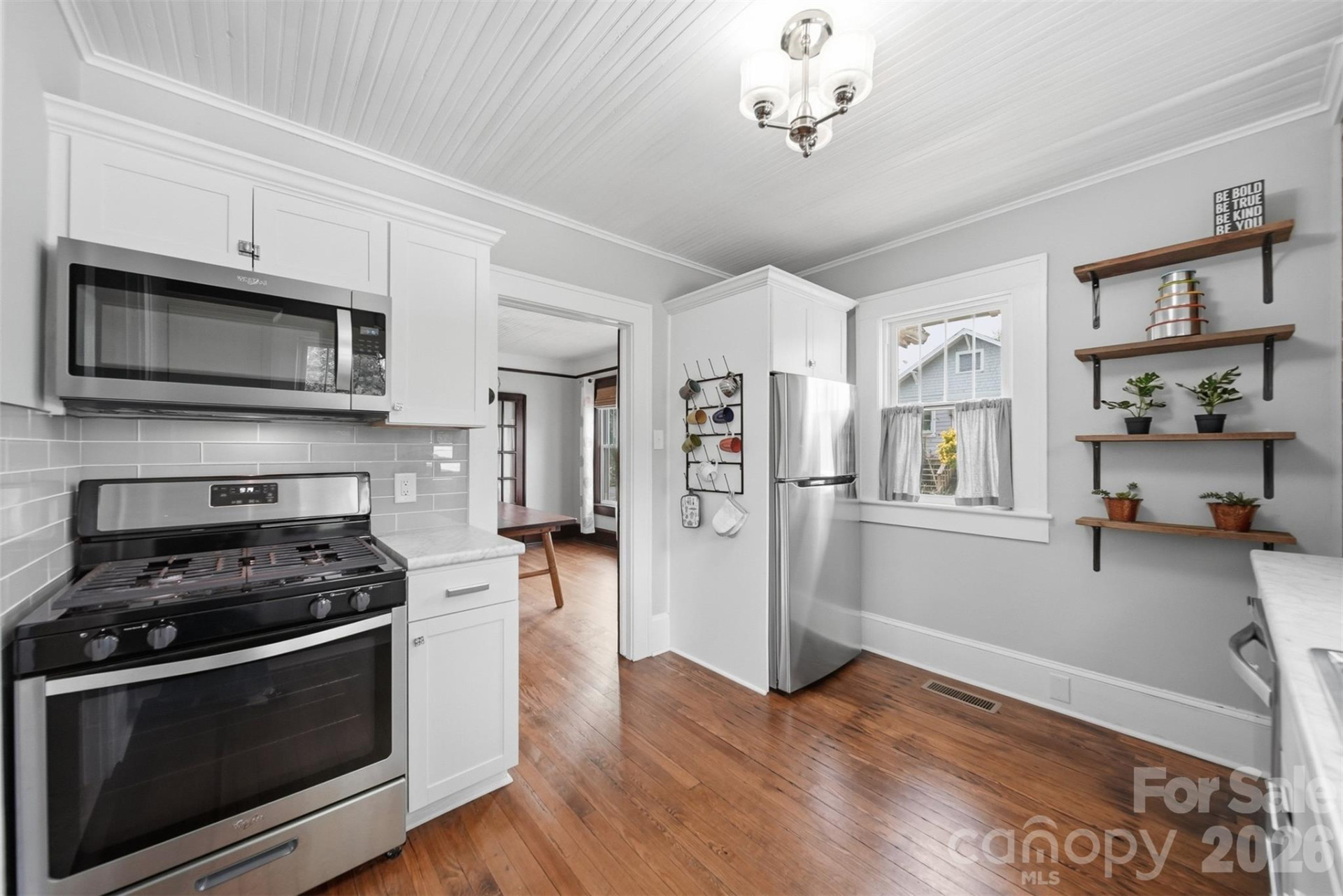 201 East Avenue - Photo 12