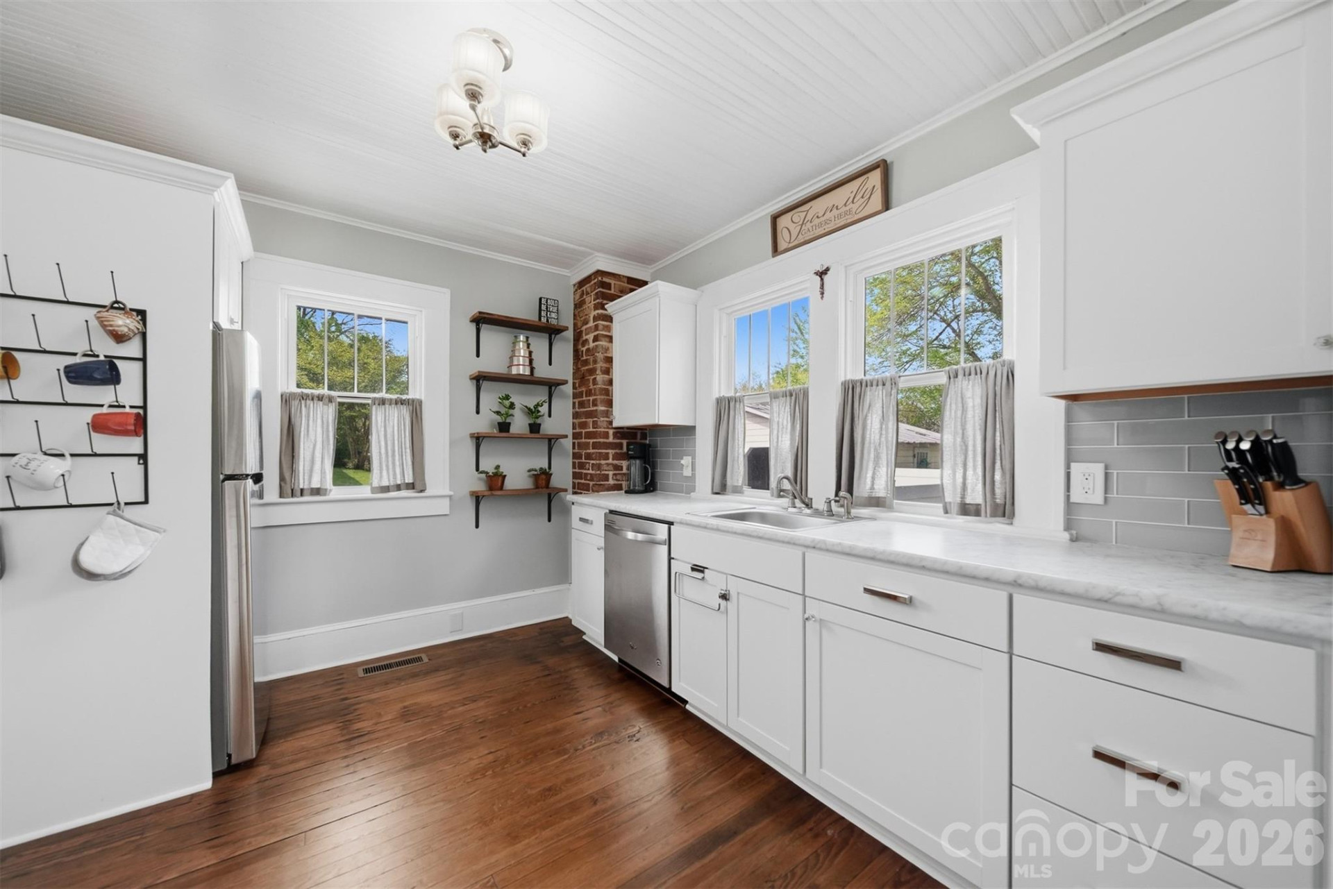 201 East Avenue - Photo 13