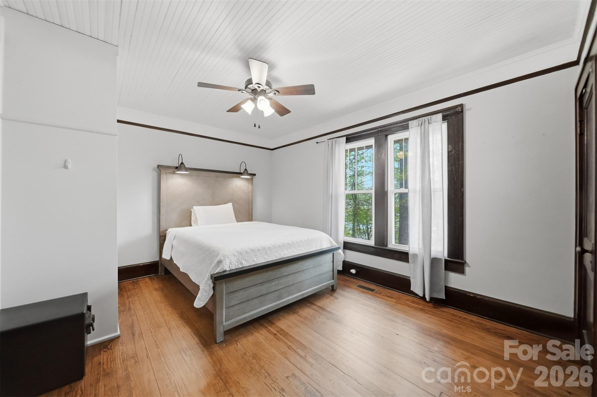 201 East Avenue - Photo 15