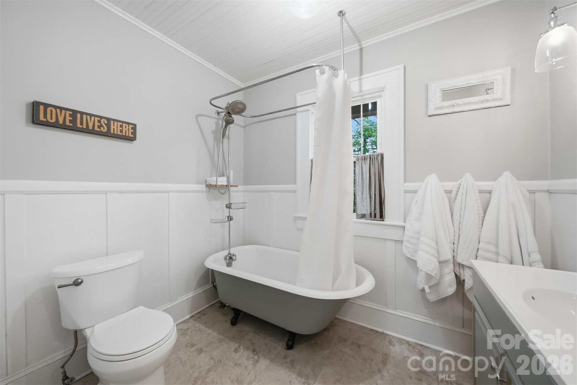 201 East Avenue - Photo 19