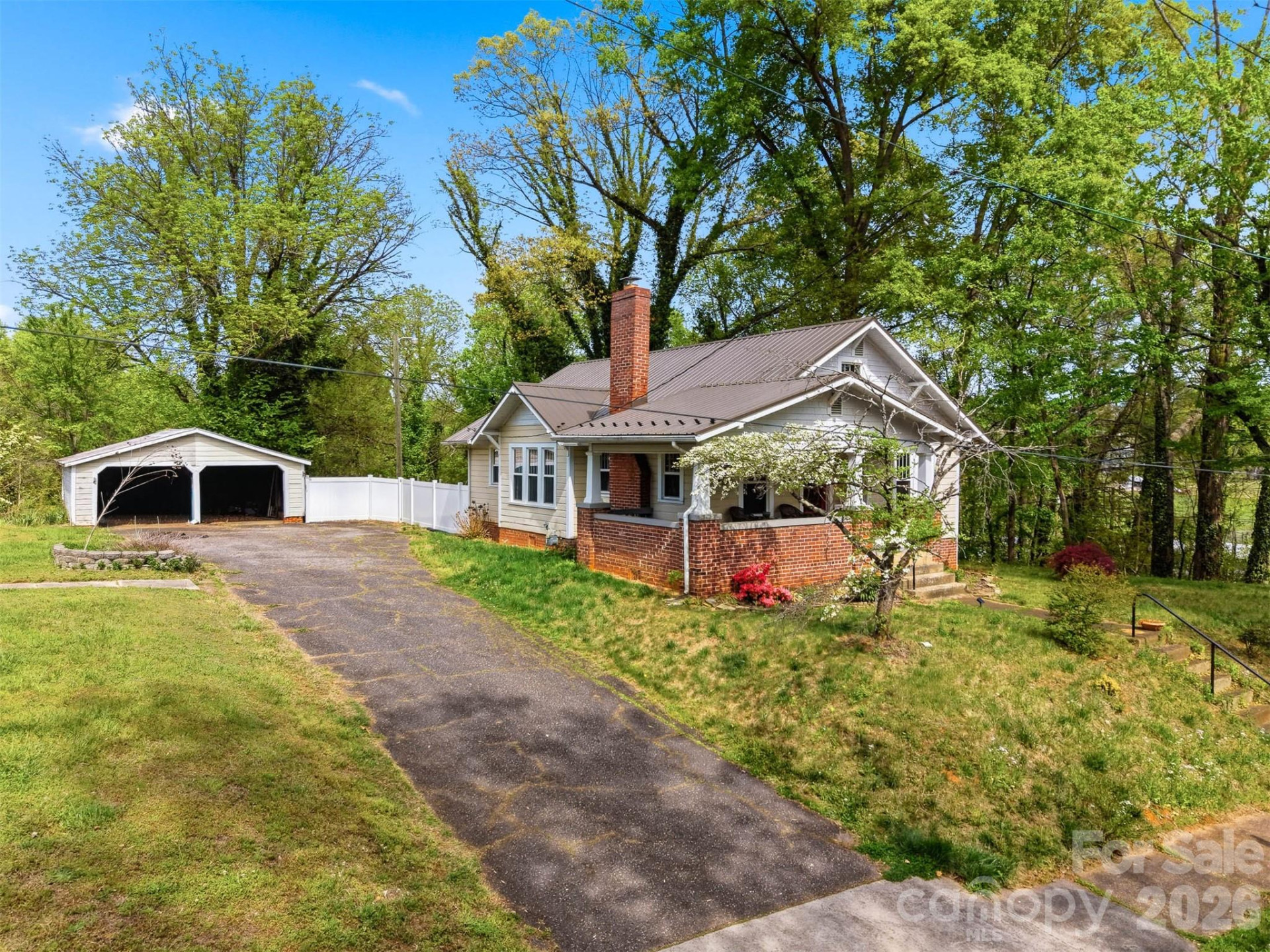 201 East Avenue - Photo 31