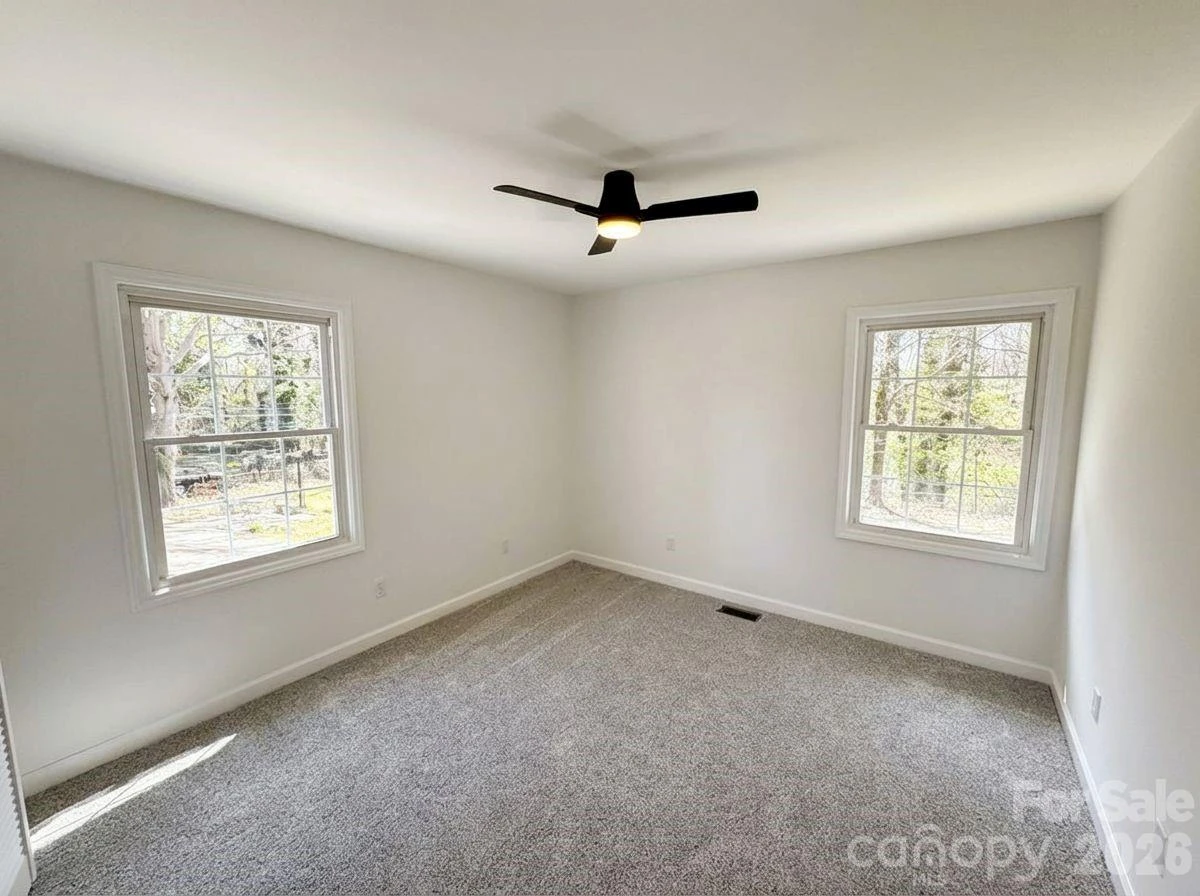 1423 Chelveston Drive - Photo 14