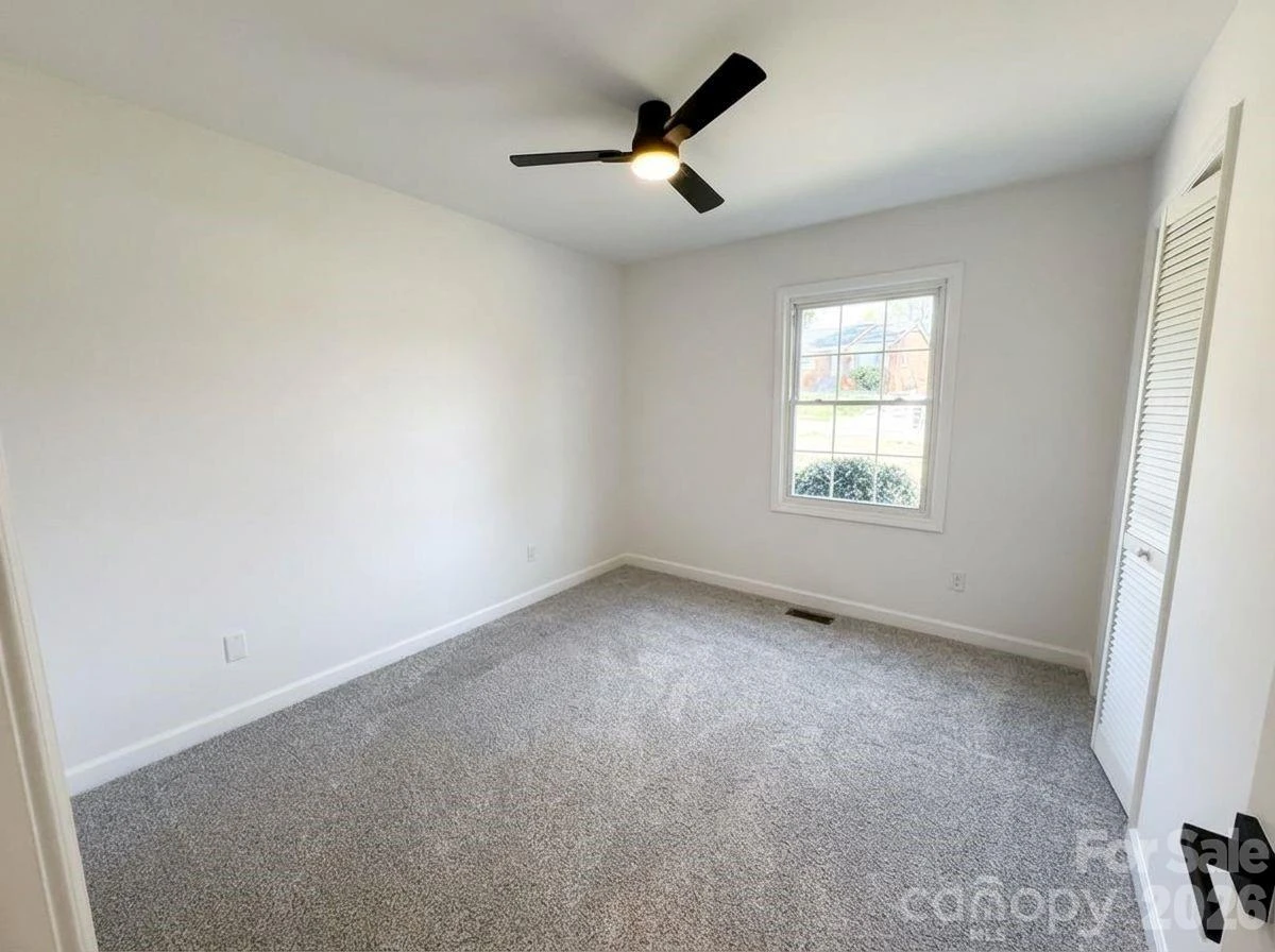 1423 Chelveston Drive - Photo 10