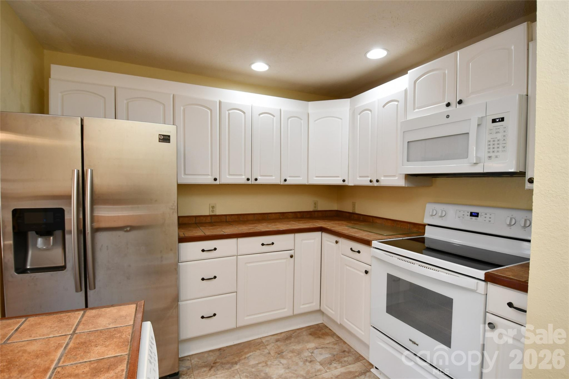 477 West Ridge Drive - Photo 16