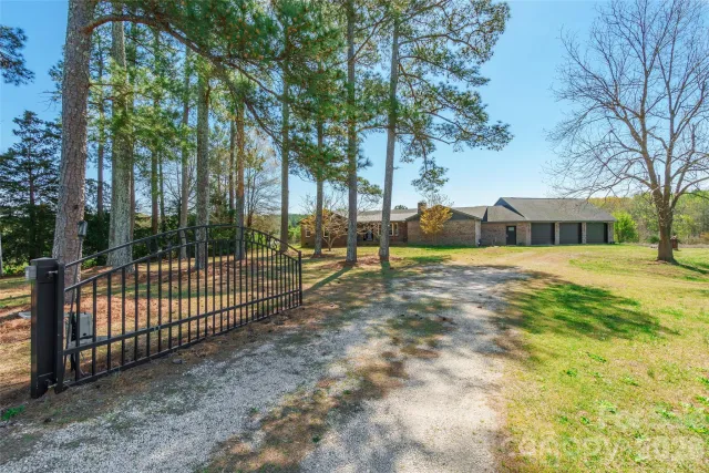 2248 Willie Usher Road