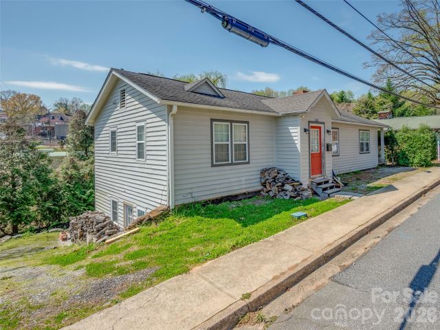 120 Howard Street, Tryon, NC, 28782
