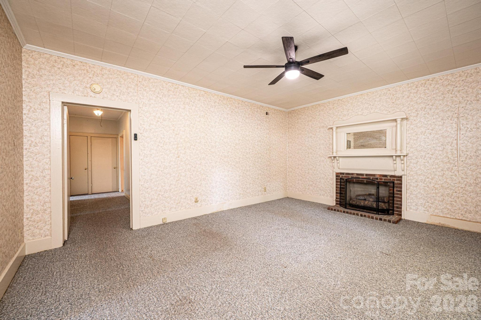 335 Harmon Street - Photo 2