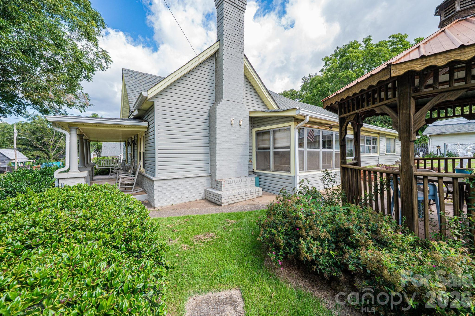 335 Harmon Street - Photo 32