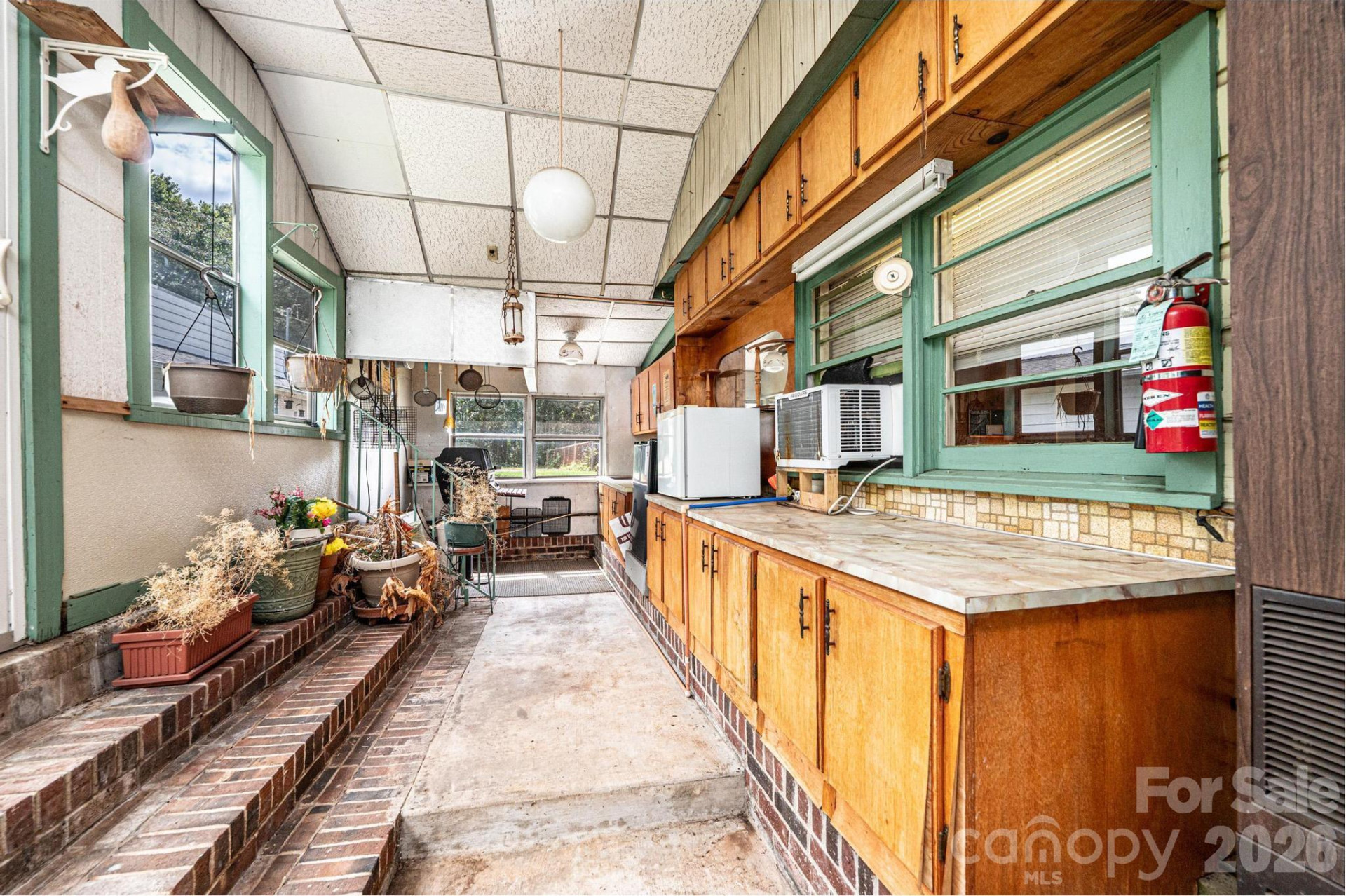 335 Harmon Street - Photo 40