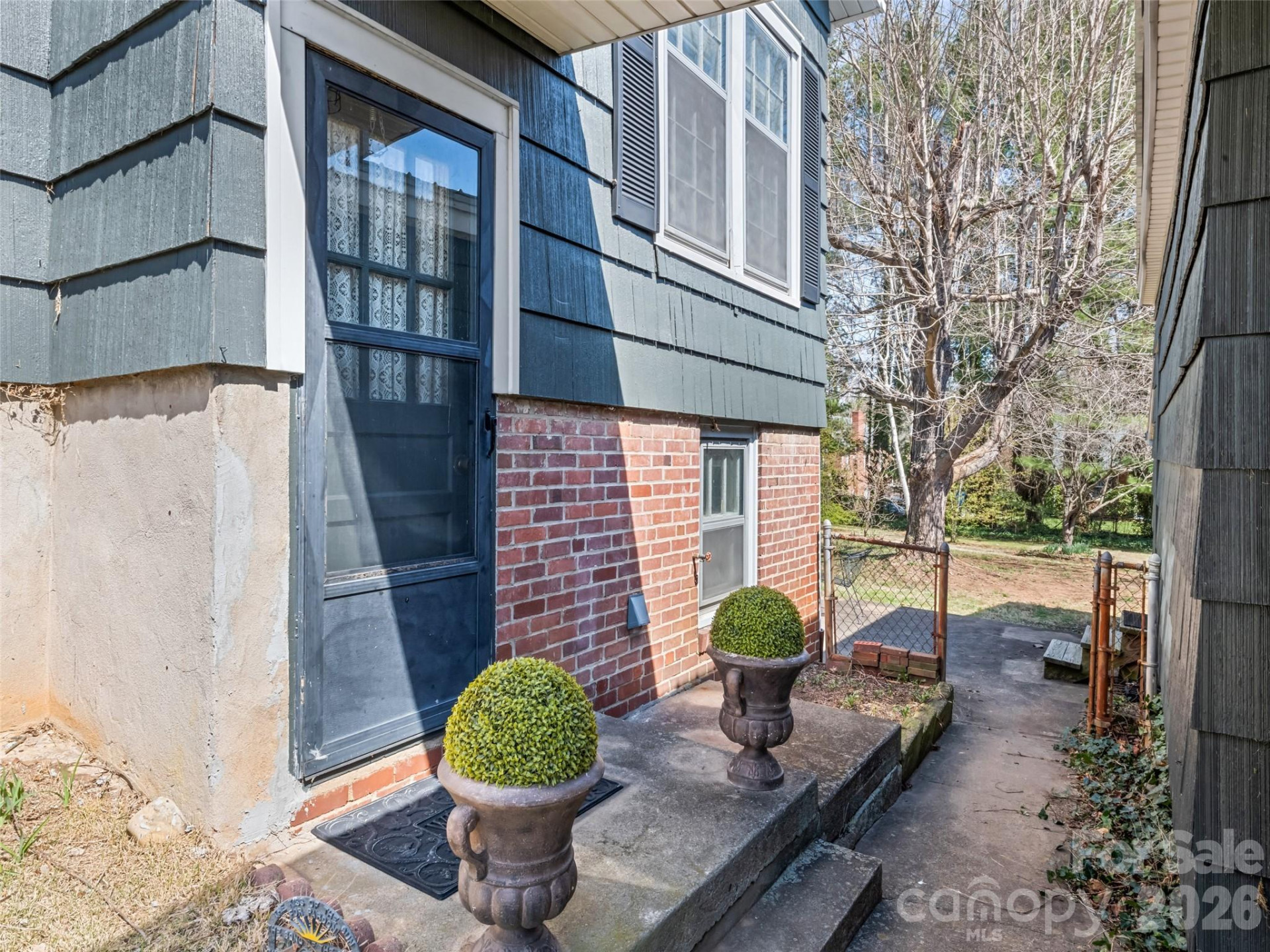 151 Hampton Heights - Photo 13