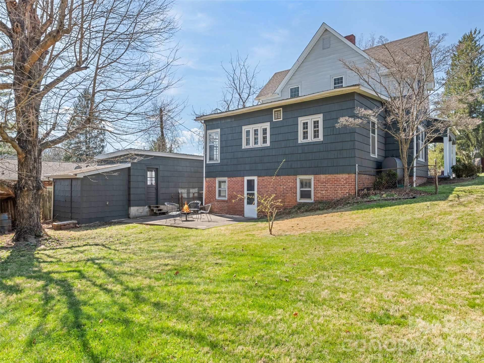 151 Hampton Heights - Photo 6