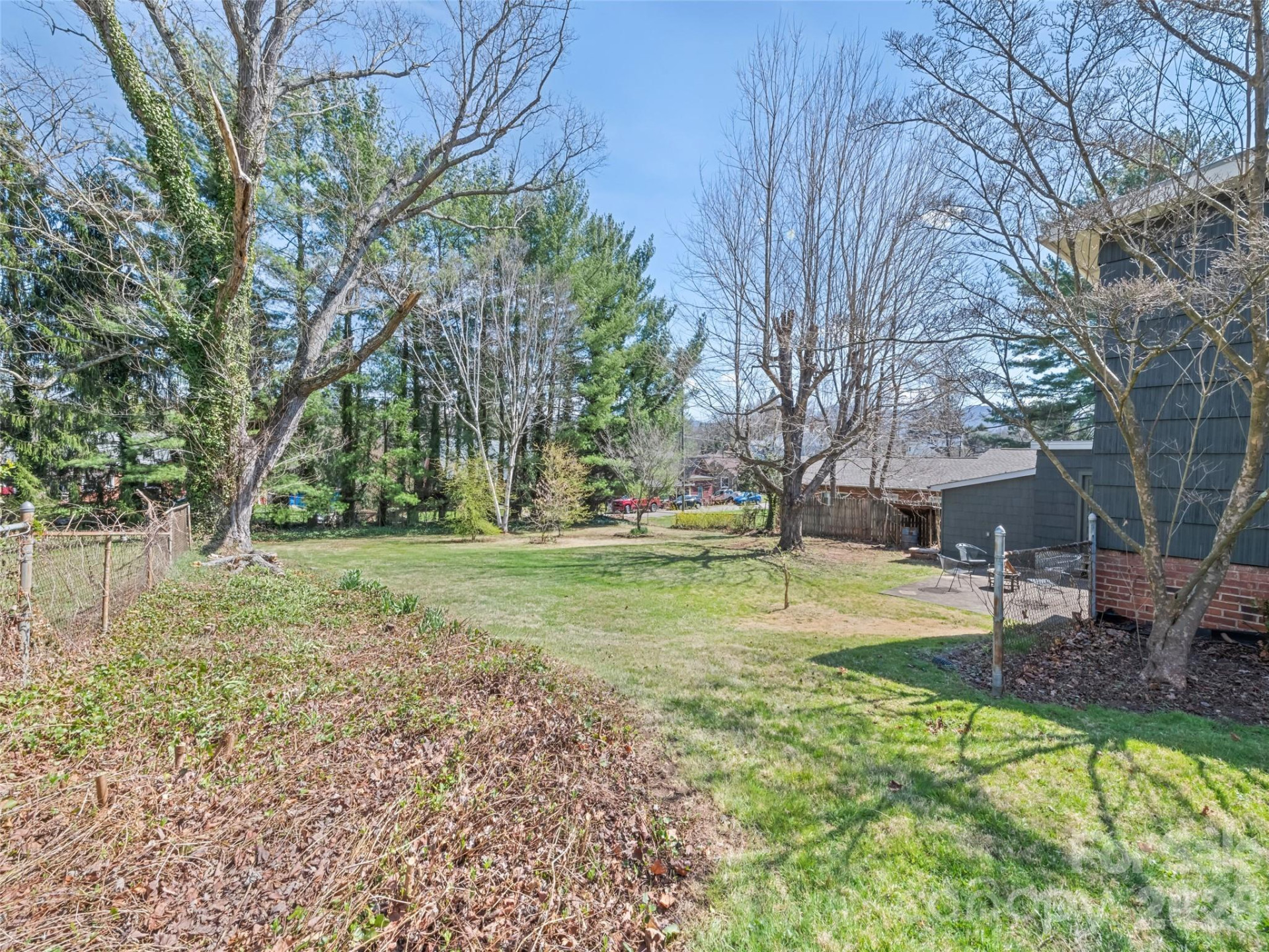 151 Hampton Heights - Photo 8