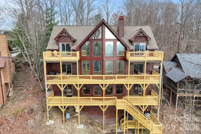 277 Kestrel Court, Sapphire, NC, 28774