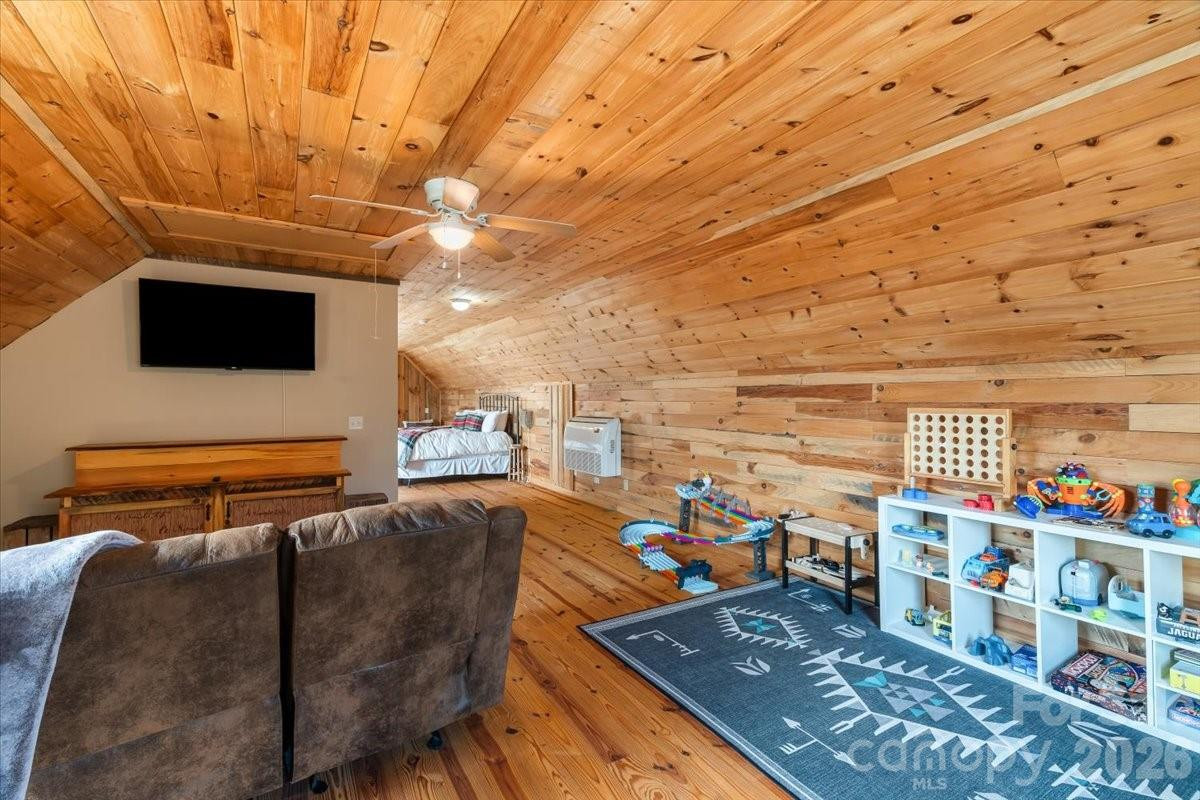 1045 Upward Way - Photo 29