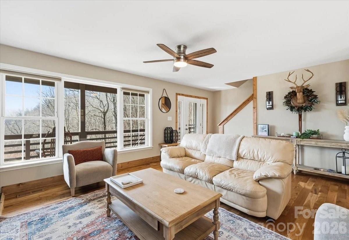 1045 Upward Way - Photo 4