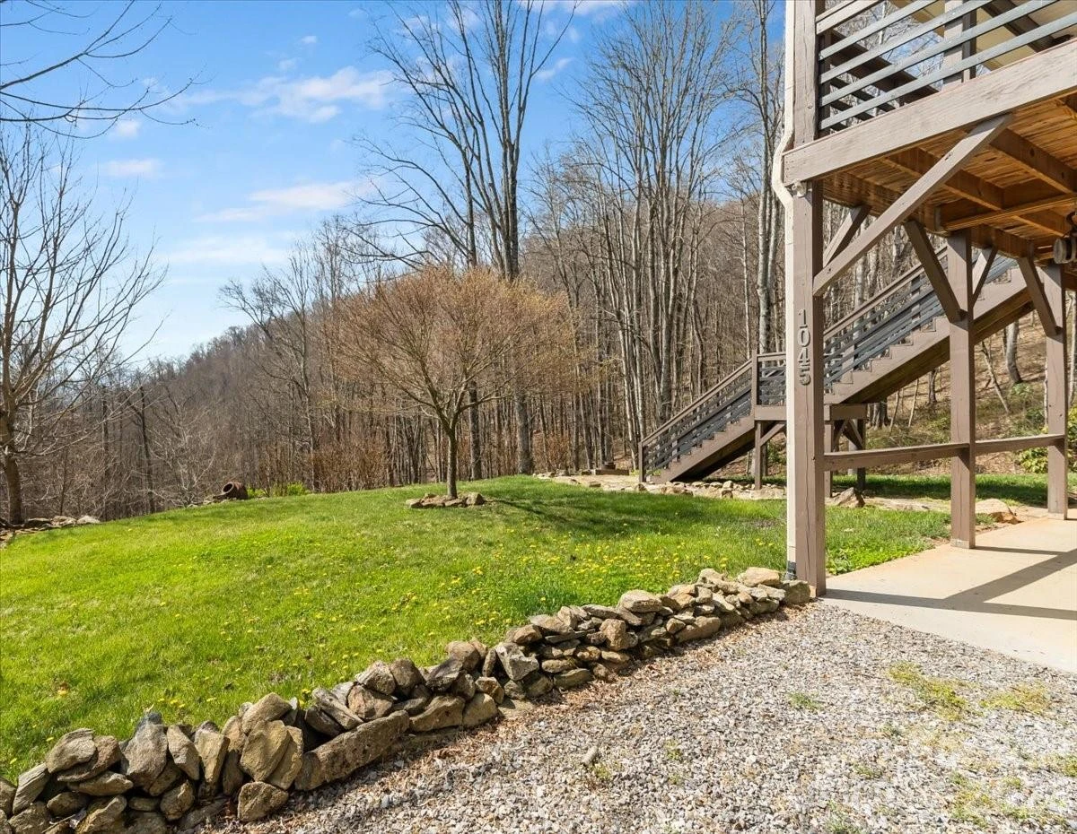 1045 Upward Way - Photo 39