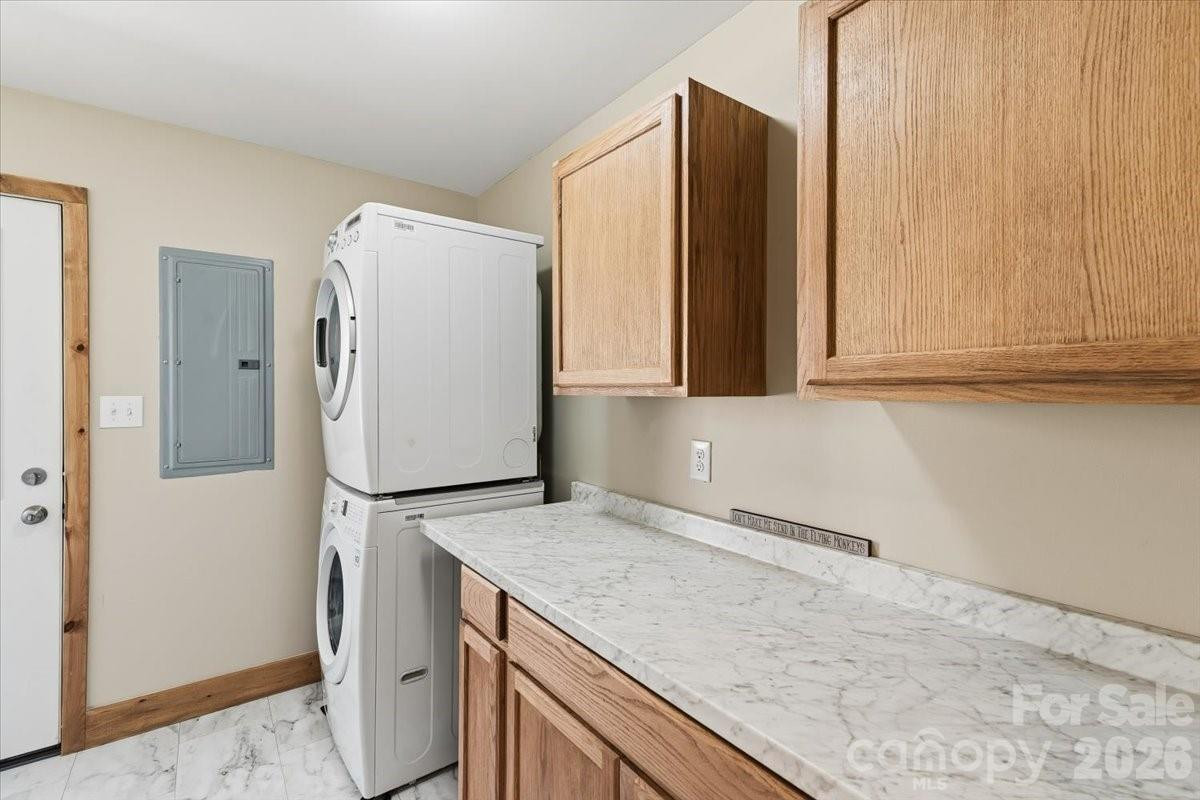 1045 Upward Way - Photo 8